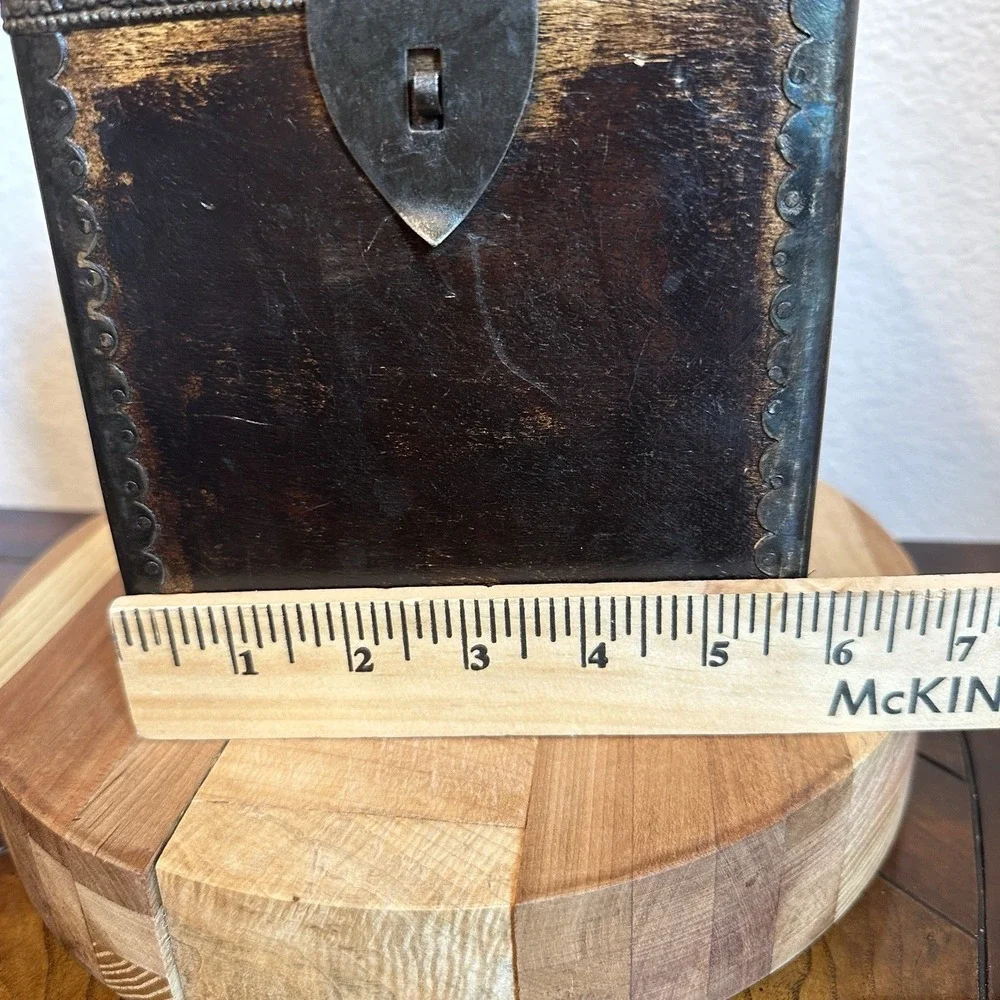 Vintage Wooden Trinket Keepsakes Box 7.75 Inch Patina Metal Trim‎ Accent Ornate